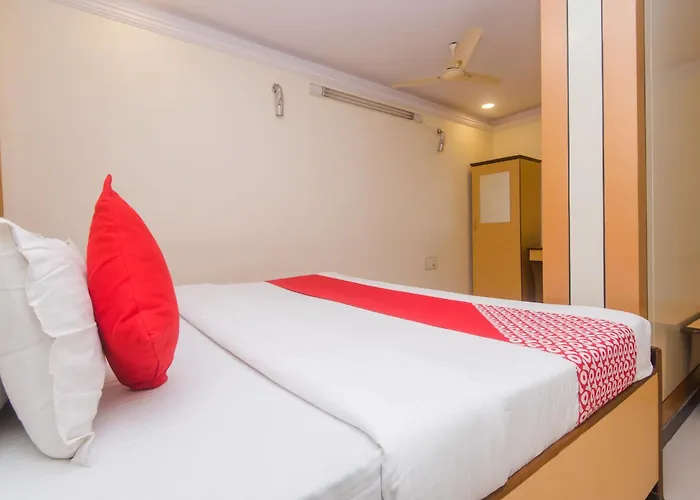 Capital O Orbit Inn Near Infiniti Mall Mumbai